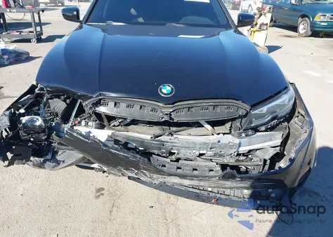 2021 BMW 3 Series M340I z USA, uszkodzony, nr VIN 3MW5U7J01M8B91678